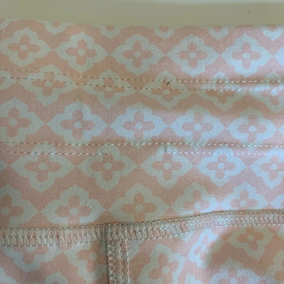 Sarah's Day × White Fox Vinyasa
Flow leggings pink floral pattern size medium. - Picture 11 of 11